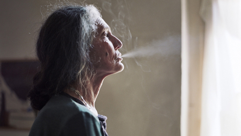 REVIEW: “The Disappearance of My Mother” (2019) Mistakes Intrusion for&nbsp;Intimacy