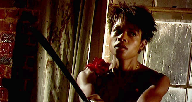 A movie still of Naomie Harris as Selena, from the 2002 film 28 Days Later.