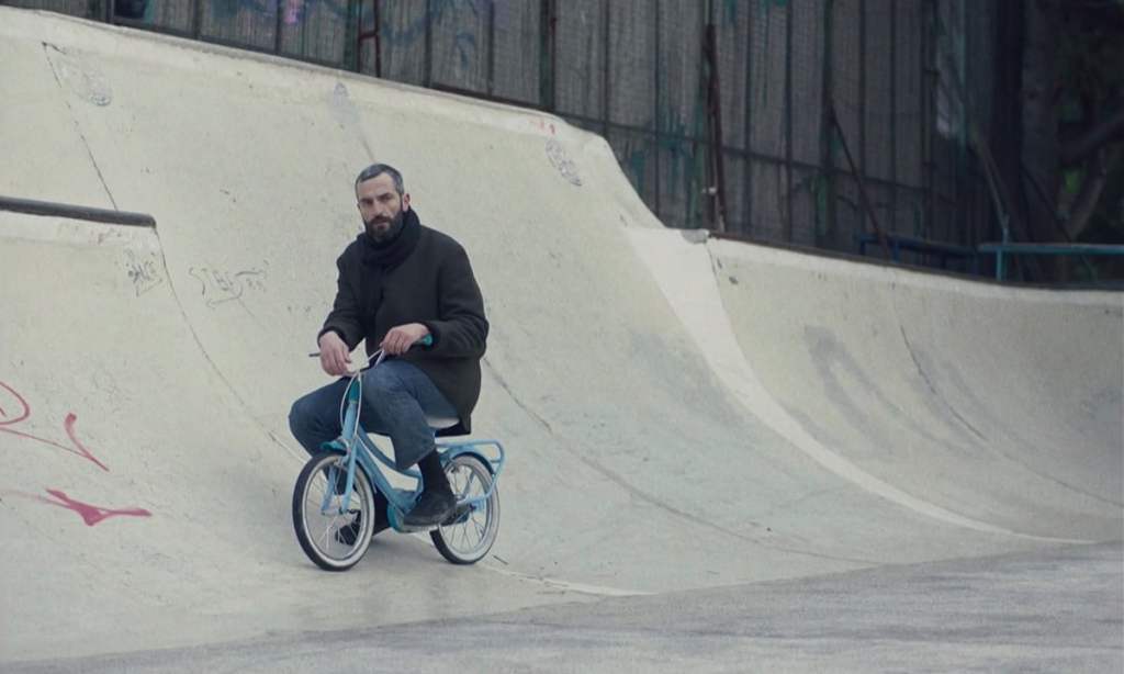 REVIEW: ‘Apples’ (2020) a Wonderfully Absurdist Take on Human&nbsp;Existence